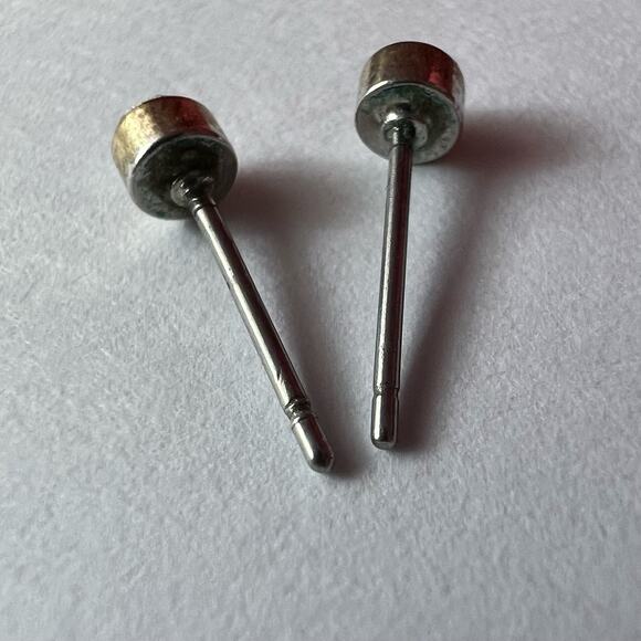 Crystal Clear Stud Earrings | Silver Tone Setting | Simple Glass Stone Posts - Picture 3 of 6